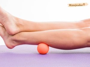ejercicio con bola de masaje